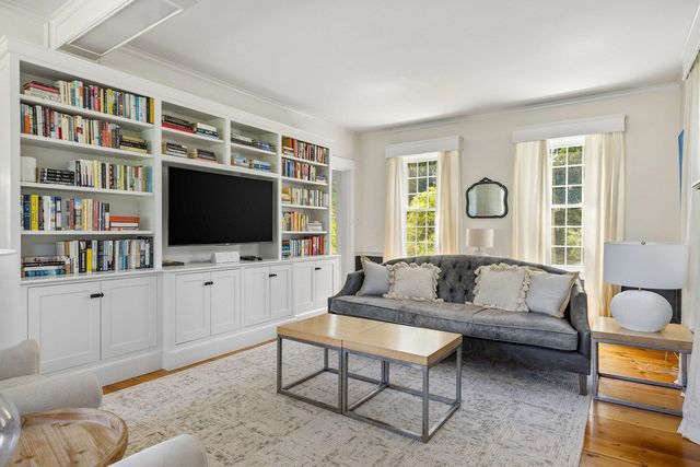 79 Atlantic Avenue, North Hampton, NH 03862