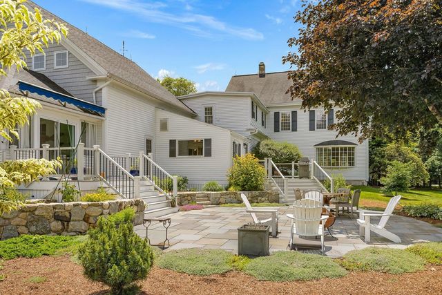 79 Atlantic Avenue, North Hampton, NH 03862