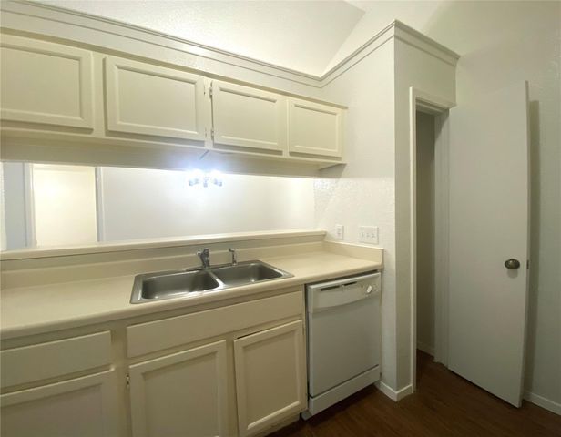 12309 Dellrey DR B, Austin, TX 78758