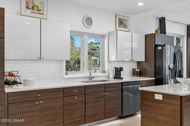 13 Bay Pointe Drive, Ormond Beach, FL 32174