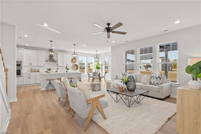 2 Apron DR, Suffolk, VA 23434