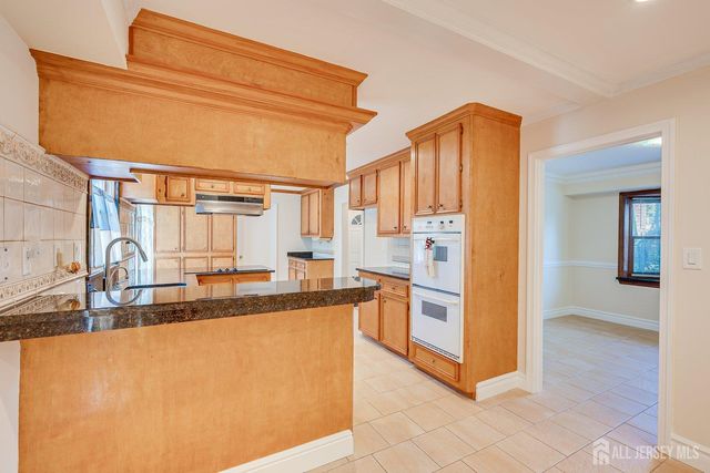 20 Tamarack Road, Franklin, NJ 08873