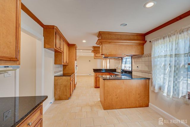 20 Tamarack Road, Franklin, NJ 08873