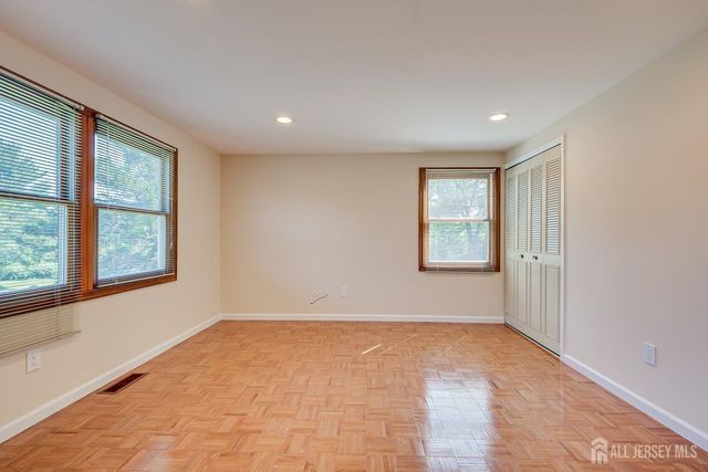 20 Tamarack Road, Franklin, NJ 08873