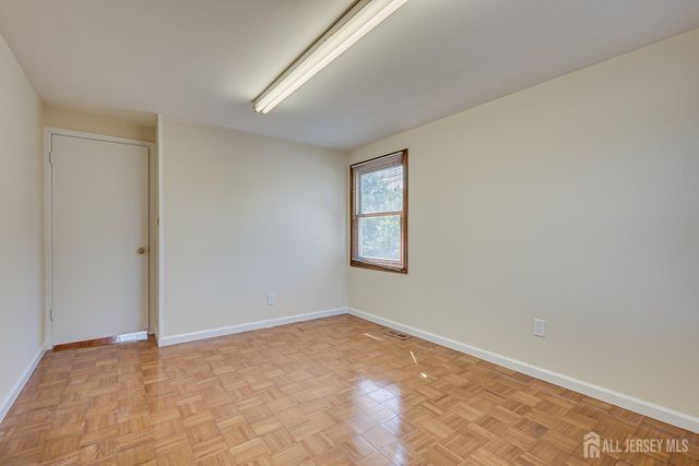 20 Tamarack Road, Franklin, NJ 08873
