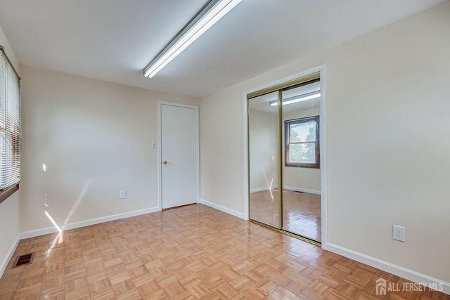 20 Tamarack Road, Franklin, NJ 08873