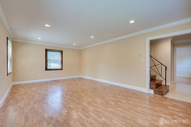 20 Tamarack Road, Franklin, NJ 08873