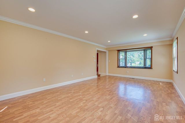 20 Tamarack Road, Franklin, NJ 08873