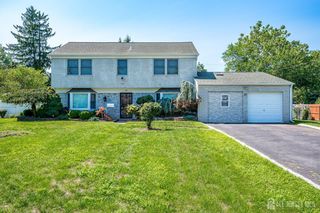20 Tamarack Road, Franklin, NJ 08873