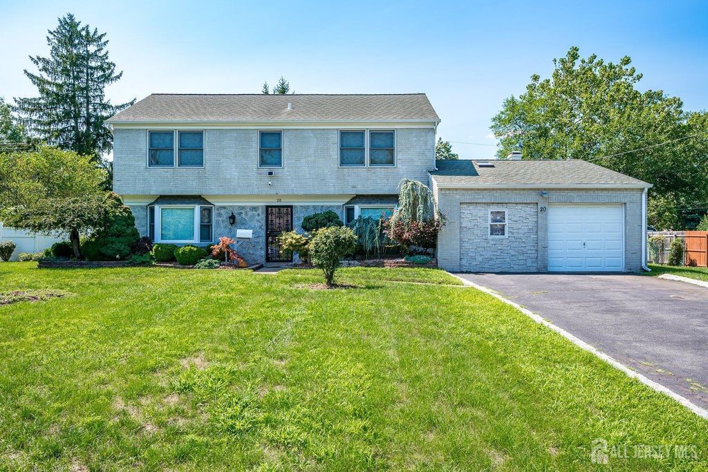 20 Tamarack Road, Franklin, NJ 08873