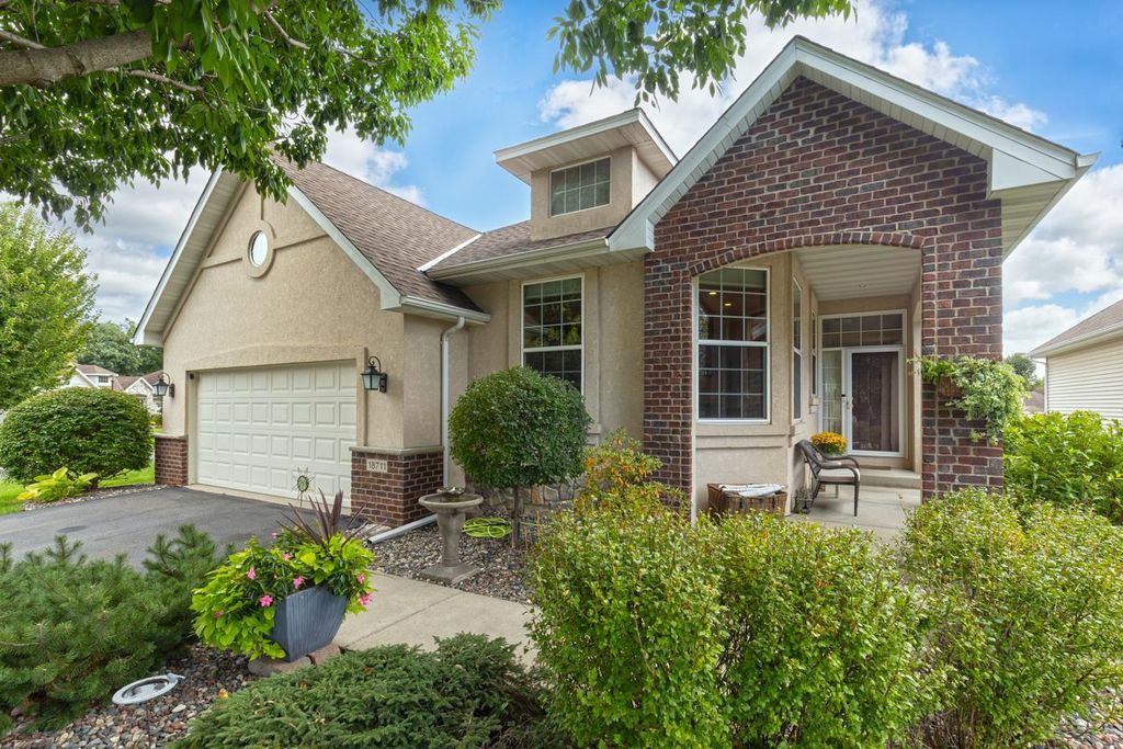 18711 Farmstead Circle, Eden Prairie, MN 55347 — photo 2