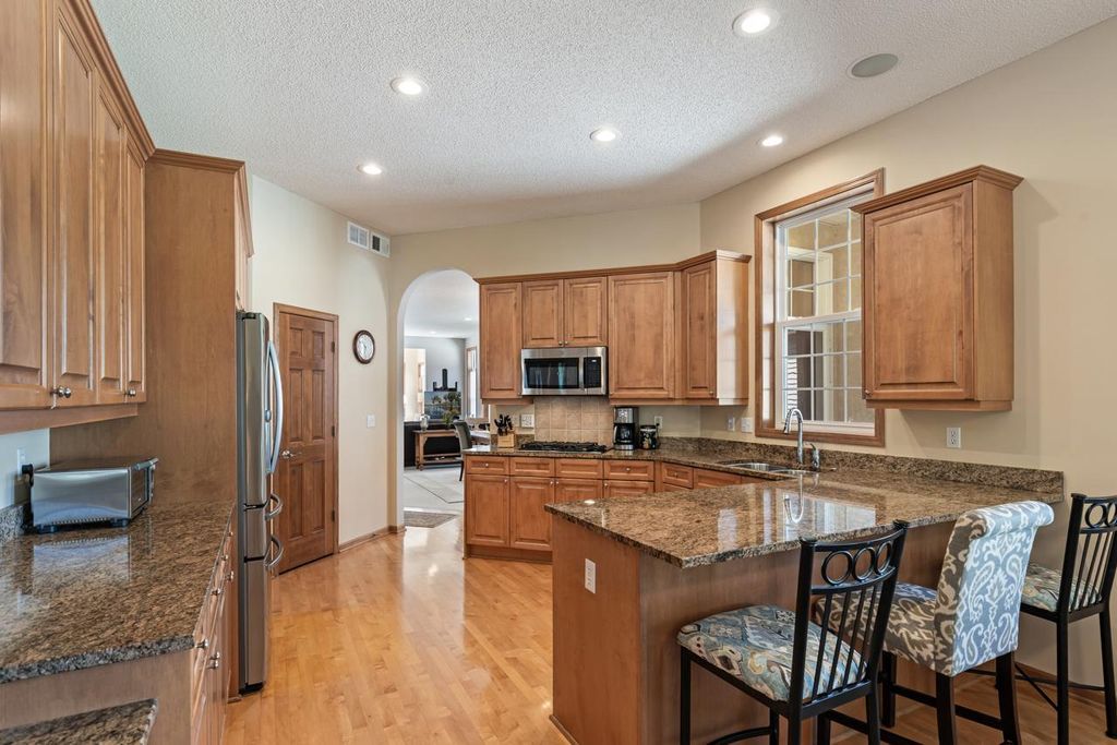 18711 Farmstead Circle, Eden Prairie, MN 55347 — photo 5