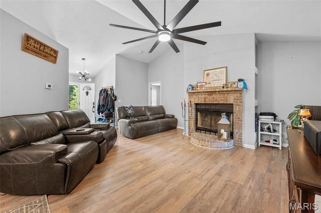 8125 E Mick Road, Edwardsville, IL 62025