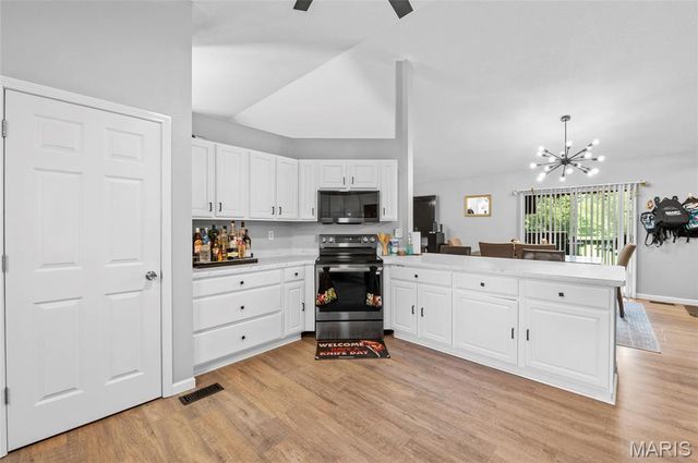 8125 E Mick Road, Edwardsville, IL 62025