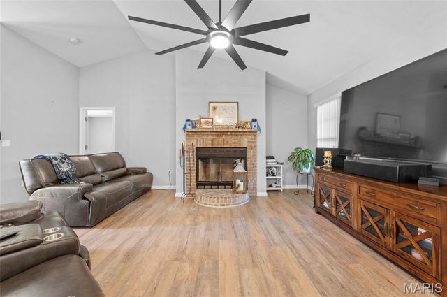 8125 E Mick Road, Edwardsville, IL 62025