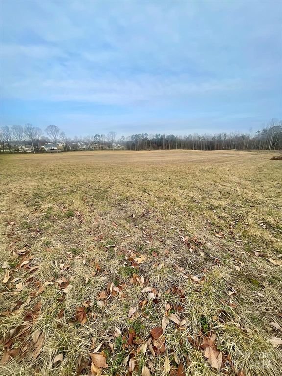 2809 Dallas Cherryville Highway, Dallas, NC 28034