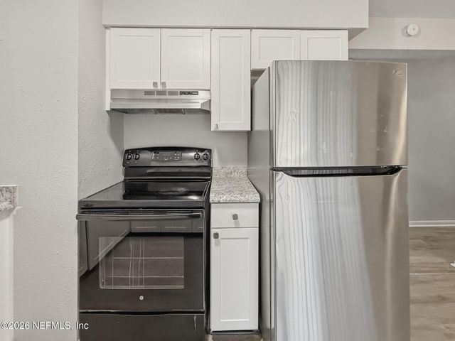 9753 WAYNESBORO Avenue, Jacksonville, FL 32208