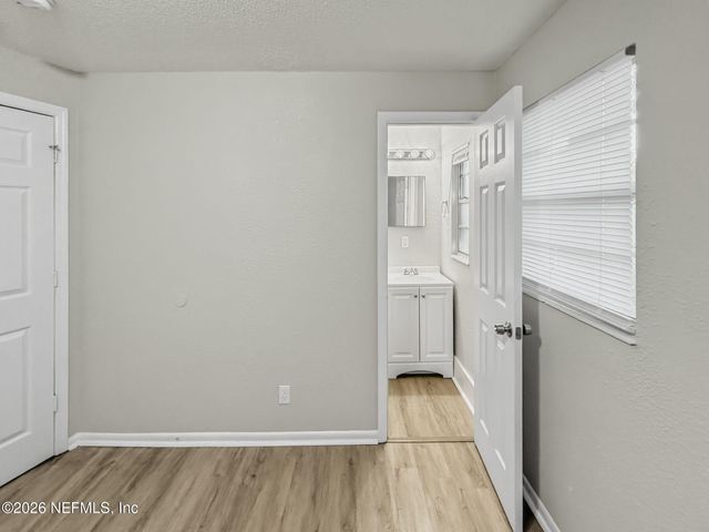 9753 WAYNESBORO Avenue, Jacksonville, FL 32208