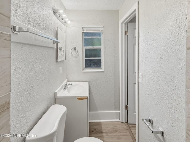 9753 WAYNESBORO Avenue, Jacksonville, FL 32208