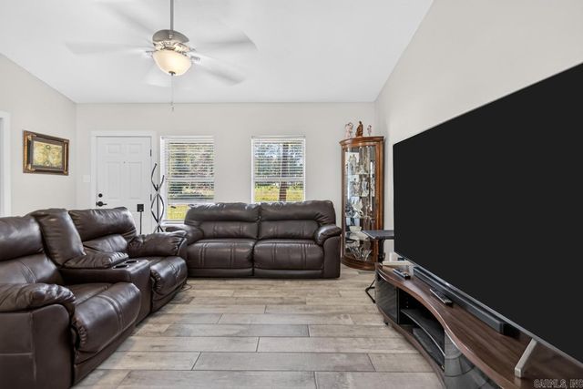 1926 Matt Lane, Hensley, AR 72065