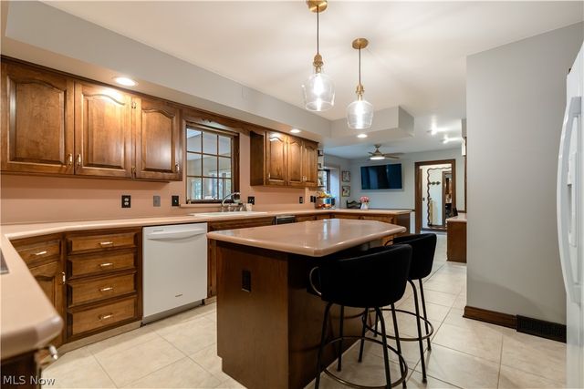 1280 Grenada Drive NE, Canton, OH 44714