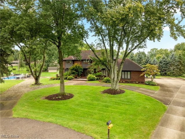 1280 Grenada Drive NE, Canton, OH 44714
