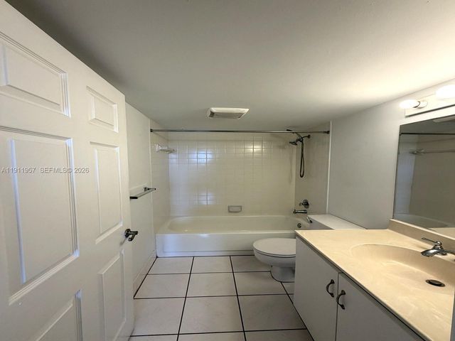 1400 SW 124th Terrace 402Q, Pembroke Pines, FL 33027