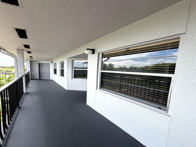 1400 SW 124th Terrace 402Q, Pembroke Pines, FL 33027