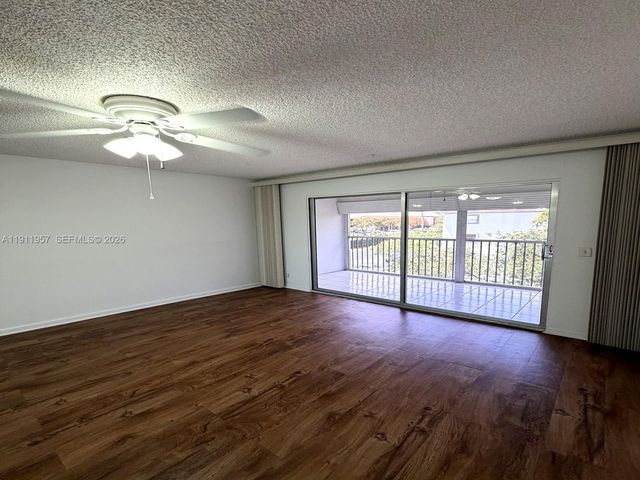 1400 SW 124th Terrace 402Q, Pembroke Pines, FL 33027