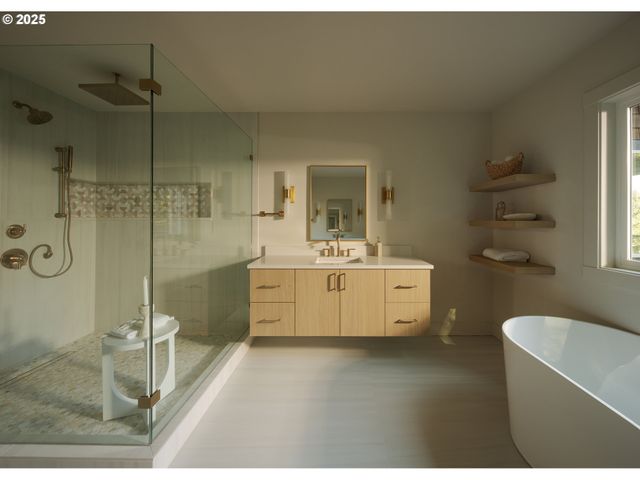 3400 Sw SHERWOOD Pl, Portland, OR 97239