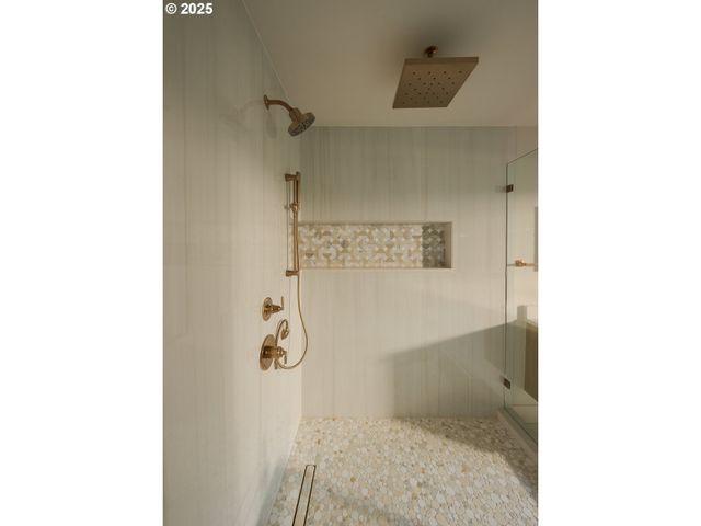 3400 Sw SHERWOOD Pl, Portland, OR 97239