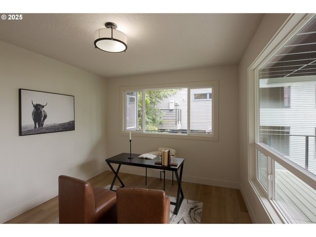 3400 Sw SHERWOOD Pl, Portland, OR 97239