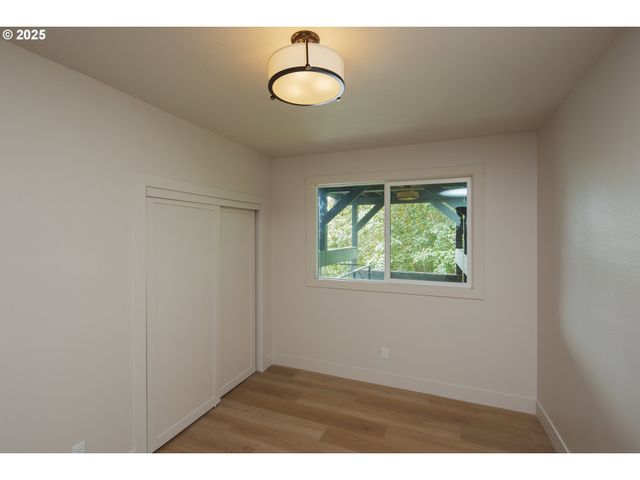 3400 Sw SHERWOOD Pl, Portland, OR 97239