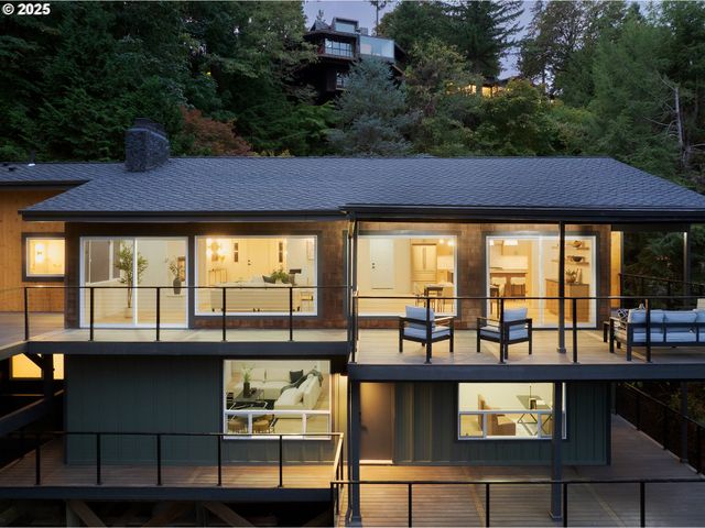 3400 Sw SHERWOOD Pl, Portland, OR 97239