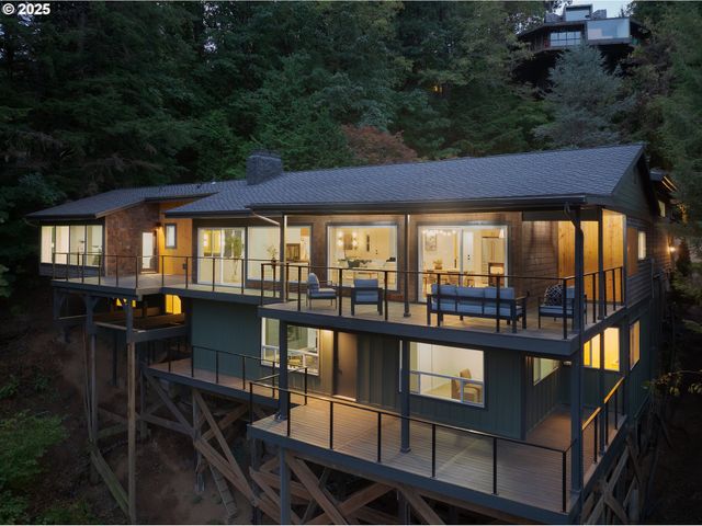 3400 Sw SHERWOOD Pl, Portland, OR 97239