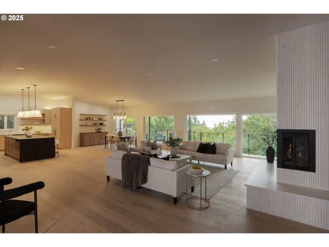 3400 Sw SHERWOOD Pl, Portland, OR 97239