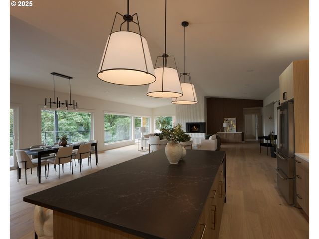 3400 Sw SHERWOOD Pl, Portland, OR 97239