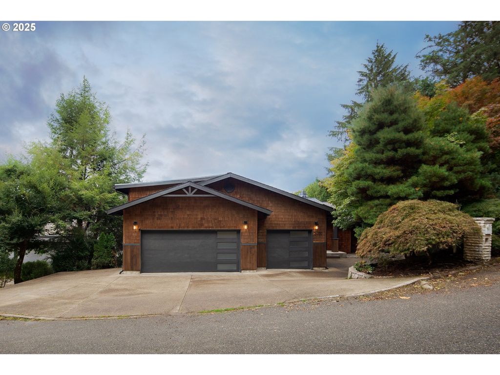 3400 Sw SHERWOOD Pl, Portland, OR 97239