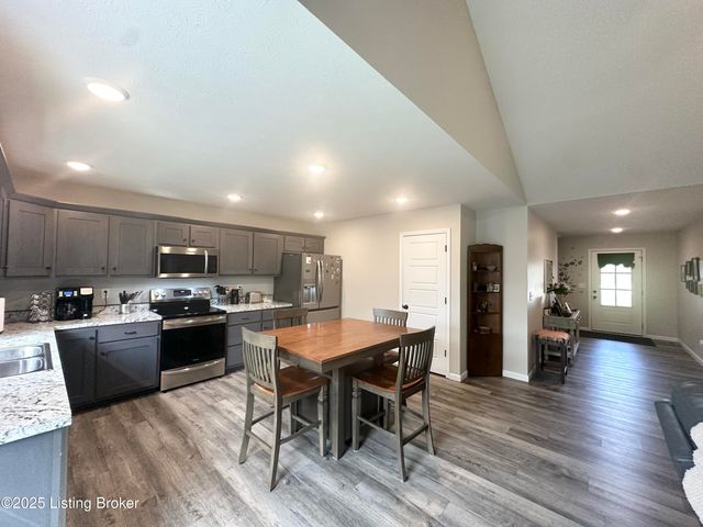 461 High St, New Haven, KY 40051