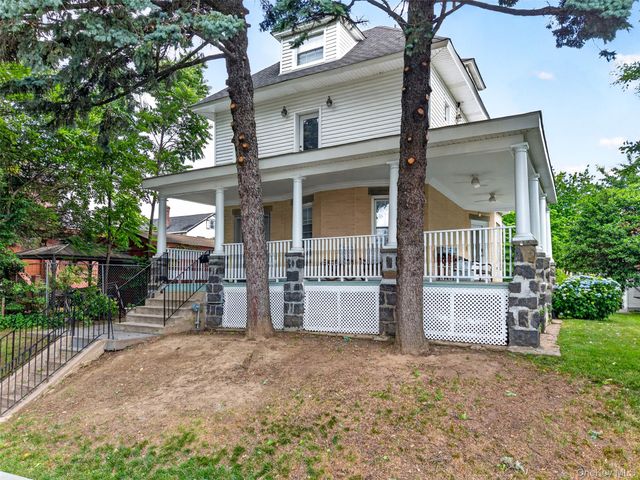 3215 Murray Lane, Flushing, NY 11354
