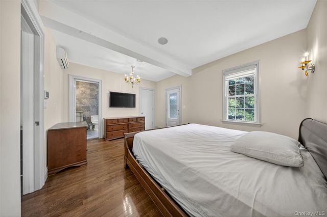 3215 Murray Lane, Flushing, NY 11354