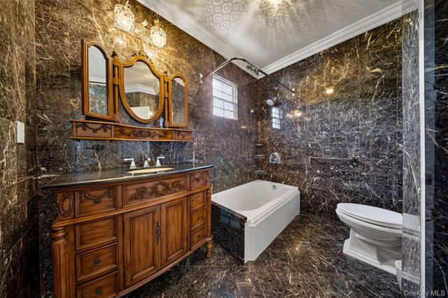 3215 Murray Lane, Flushing, NY 11354