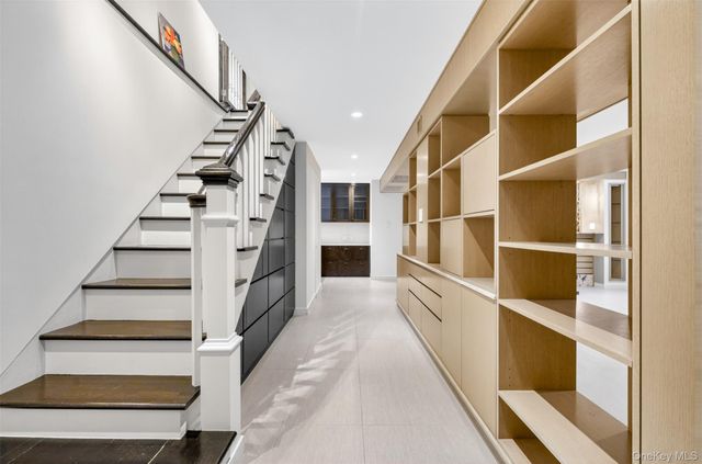 3215 Murray Lane, Flushing, NY 11354