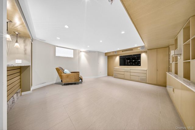 3215 Murray Lane, Flushing, NY 11354