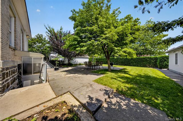 3215 Murray Lane, Flushing, NY 11354