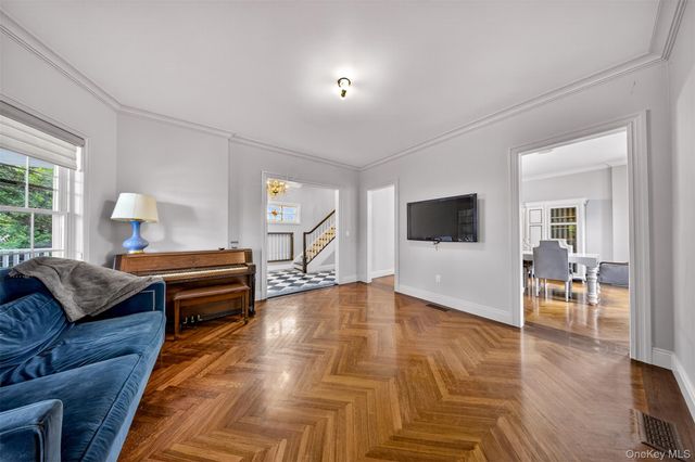 3215 Murray Lane, Flushing, NY 11354