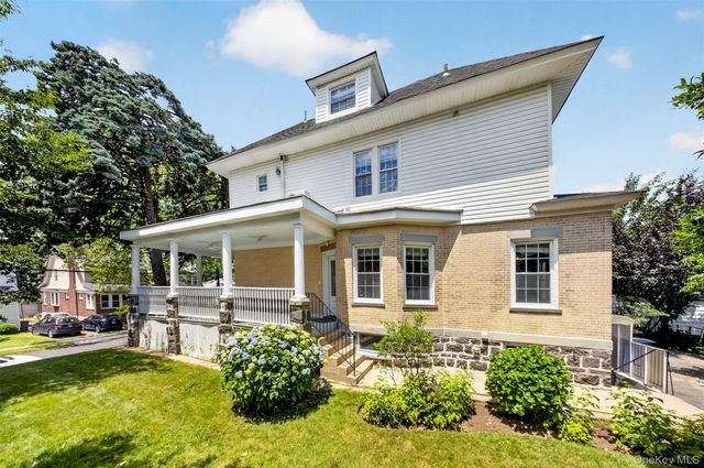 3215 Murray Lane, Flushing, NY 11354