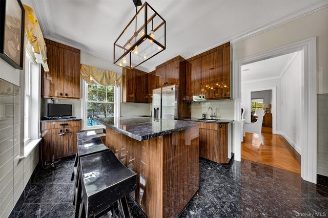 3215 Murray Lane, Flushing, NY 11354