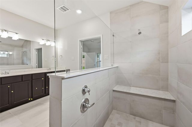 2902 River Juniper Lane, Crosby, TX 77532