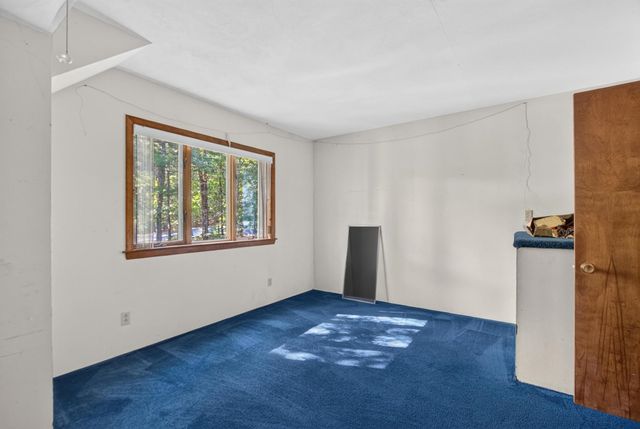 14 Pine Knoll Drive, Atkinson, NH 03811